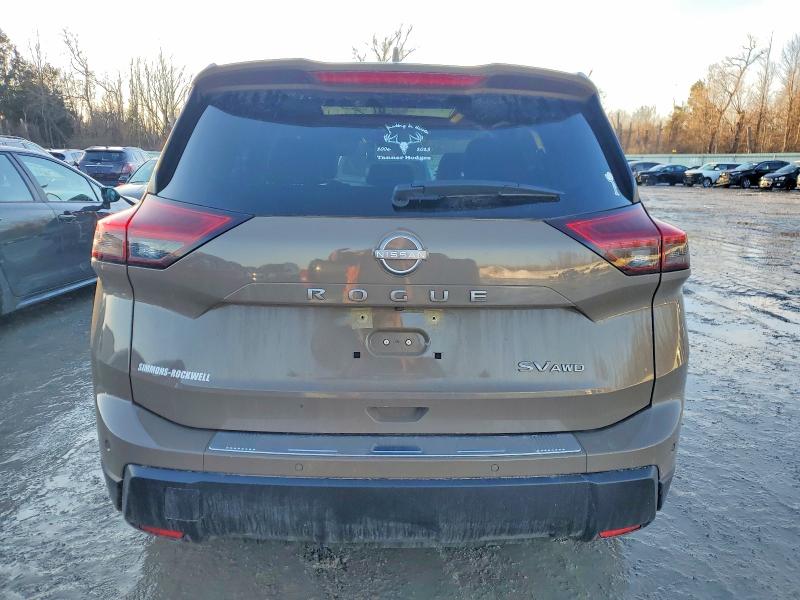 Фото 6 - NISSAN ROGUE