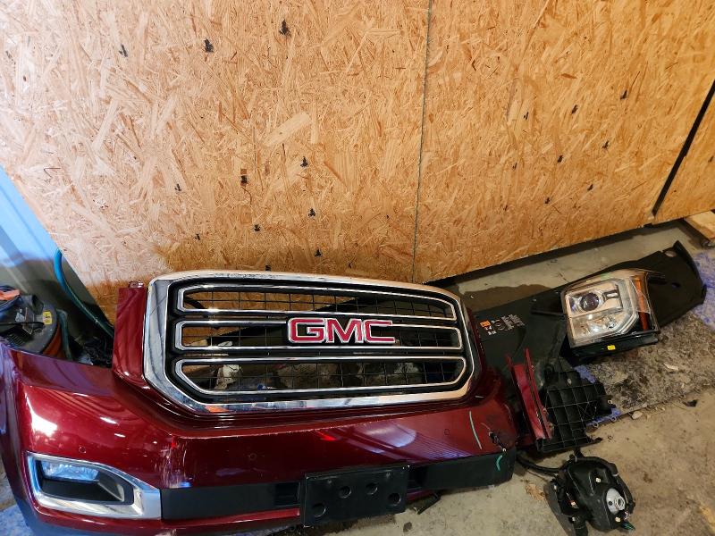 Фото 13 - GMC YUKON