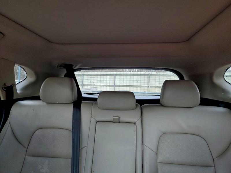 Фото 10 - HYUNDAI TUCSON