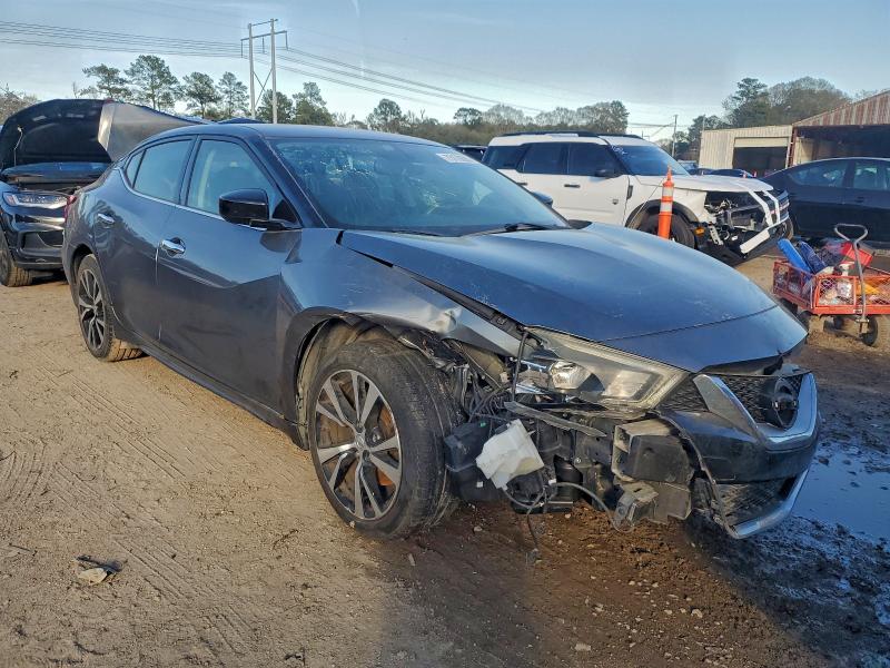 Фото 4 - NISSAN MAXIMA