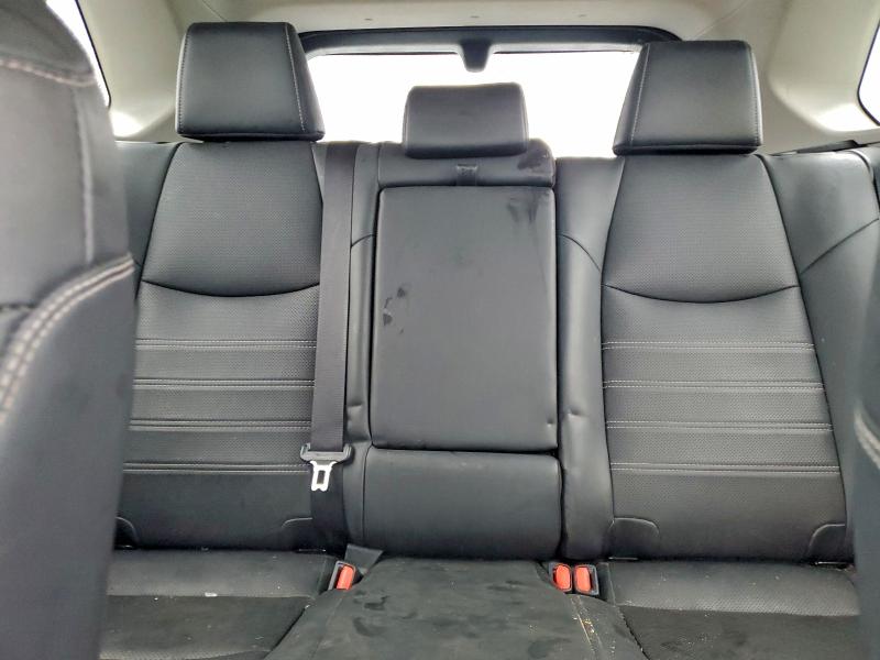 Фото 10 - TOYOTA RAV4