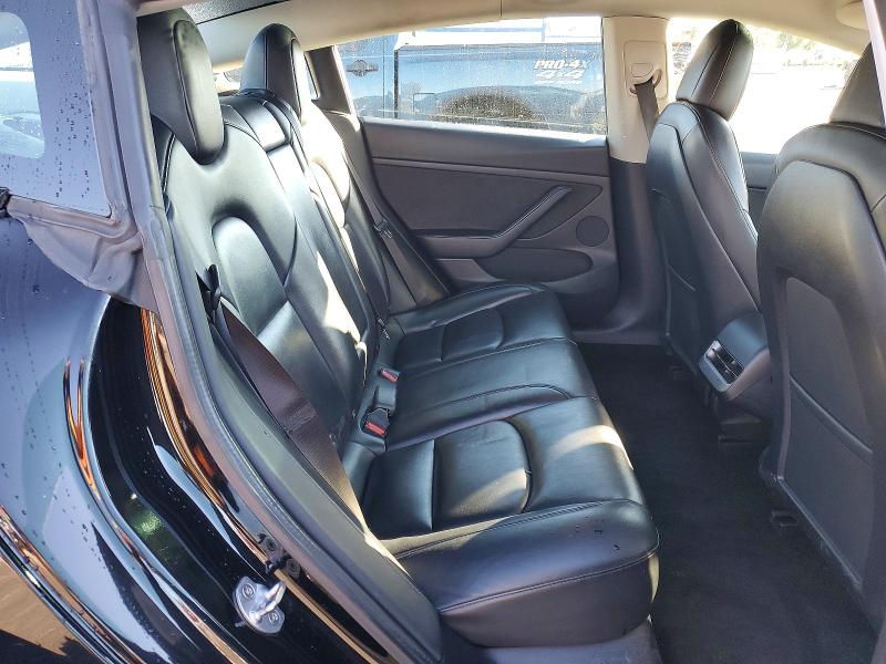 Фото 10 - TESLA MODEL 3