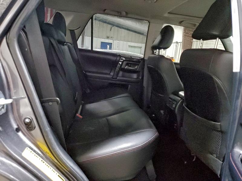 Фото 11 - TOYOTA 4RUNNER