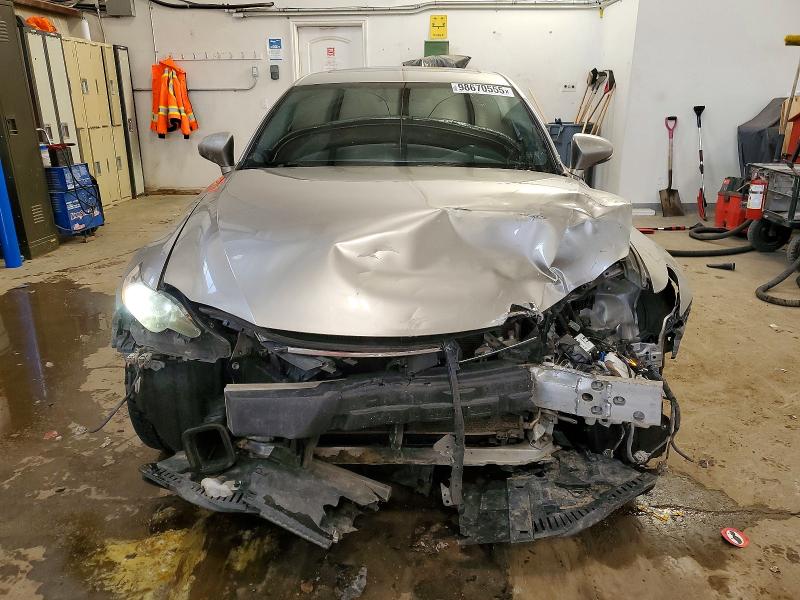 Фото 5 - LEXUS IS