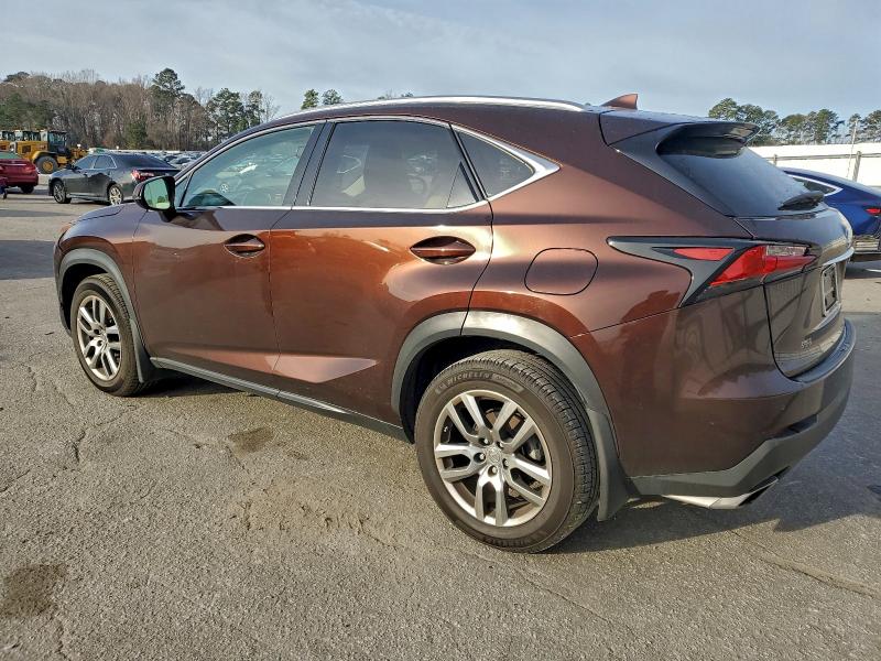 Фото 2 - LEXUS NX