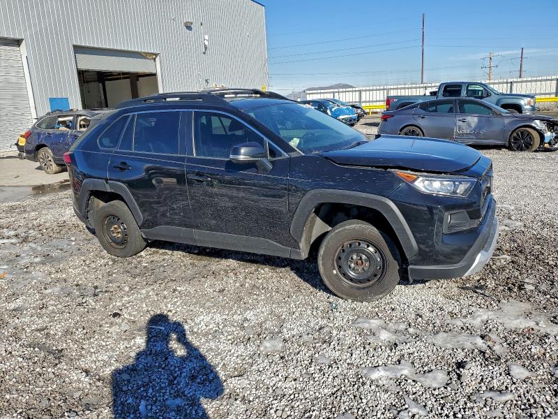 Фото 4 - TOYOTA RAV4