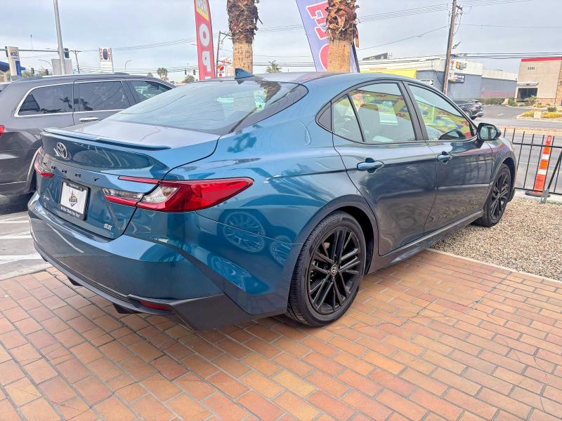 Фото 4 - TOYOTA CAMRY