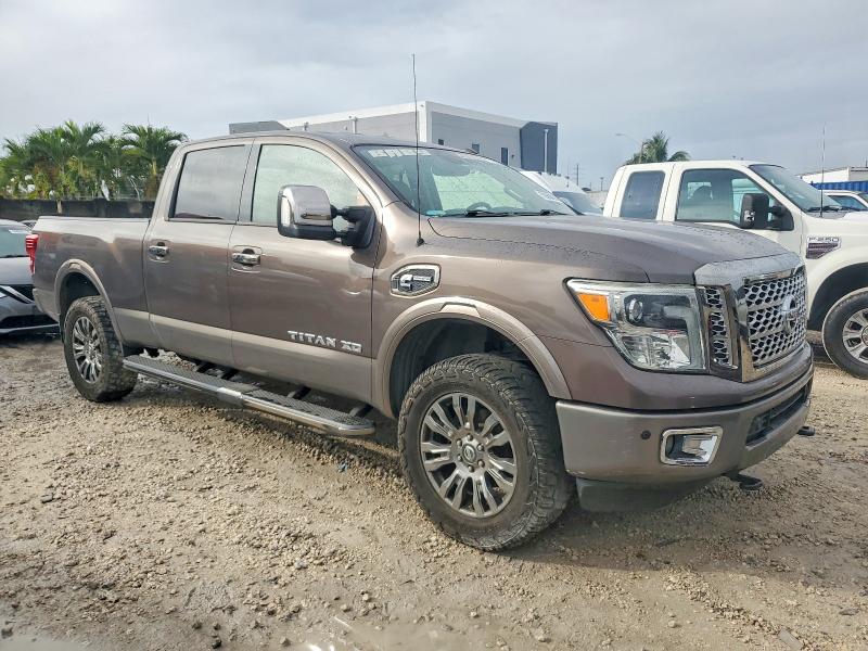 Фото 4 - NISSAN TITAN