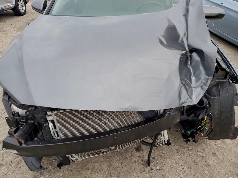 Фото 11 - HYUNDAI ELANTRA