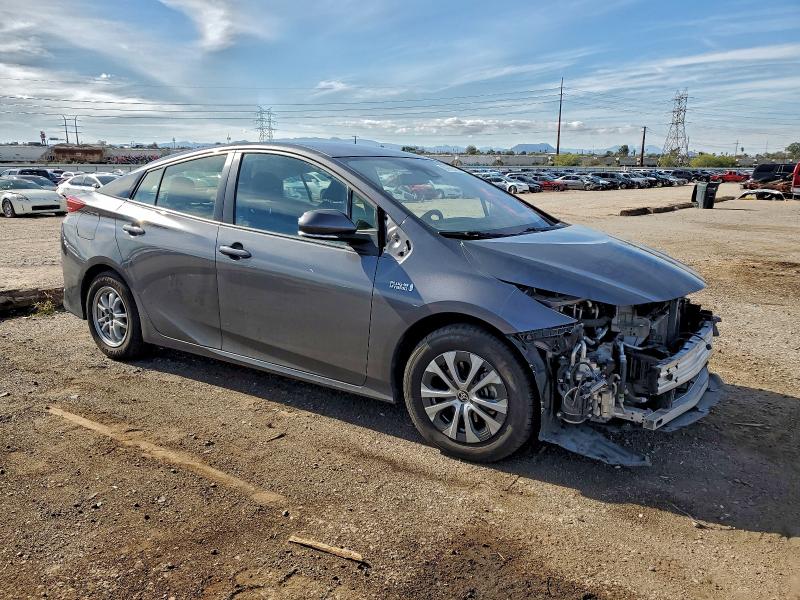 Фото 4 - TOYOTA PRIUS