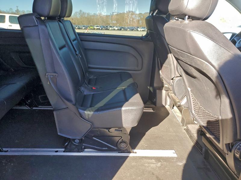 Фото 11 - MERCEDES-BENZ METRIS