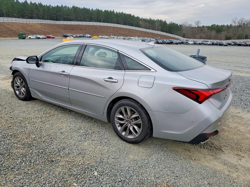 Фото 2 - TOYOTA AVALON