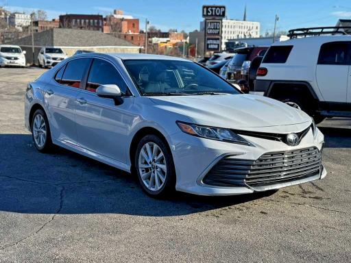 Фото 4 - TOYOTA CAMRY