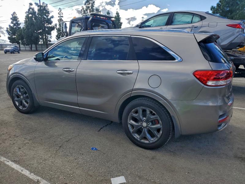 Фото 2 - KIA SORENTO