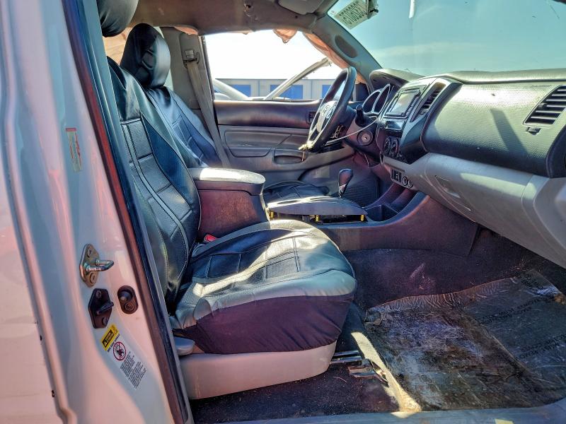 Фото 10 - TOYOTA TACOMA