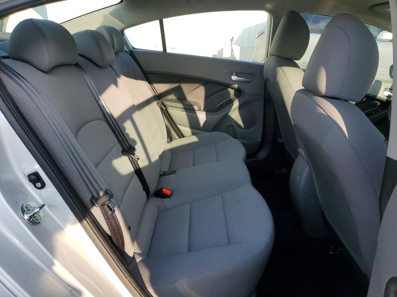 Фото 10 - KIA FORTE