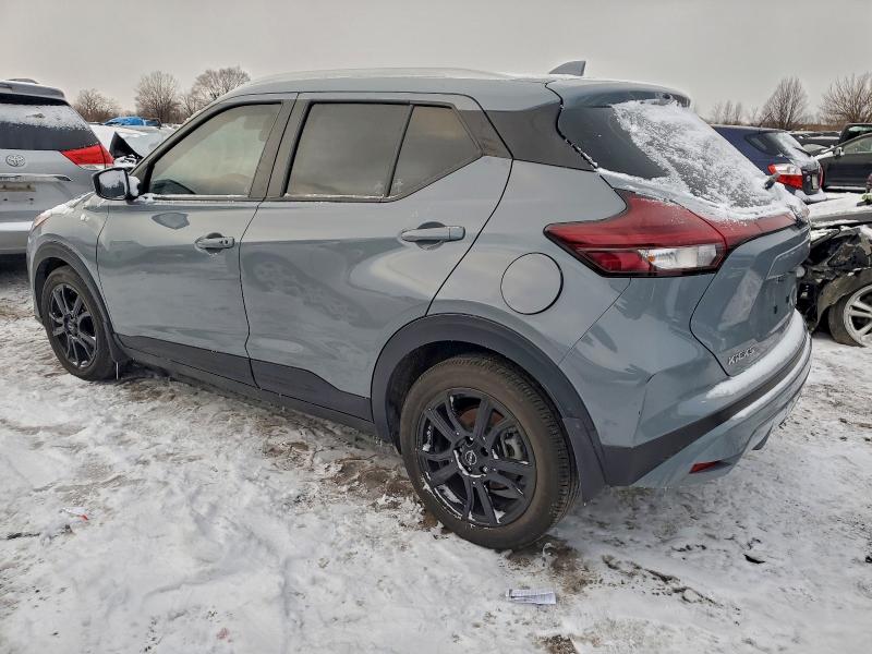 Фото 2 - NISSAN KICKS