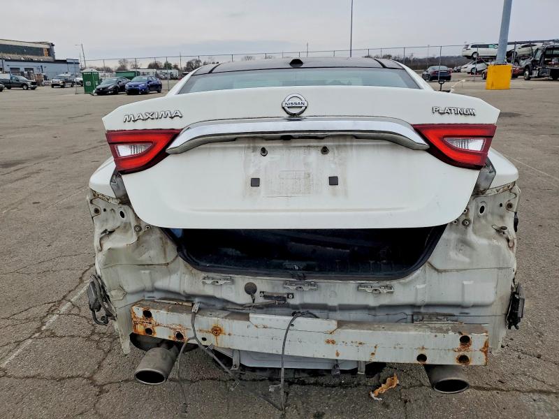 Фото 6 - NISSAN MAXIMA