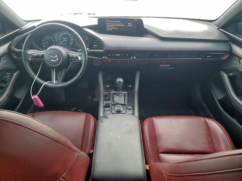 Фото 8 - MAZDA 3