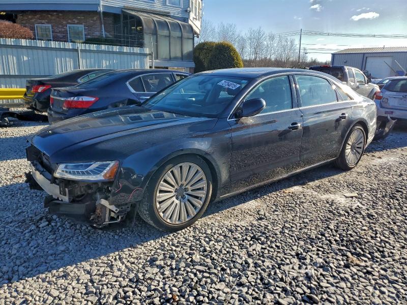 Фото 1 - AUDI A8