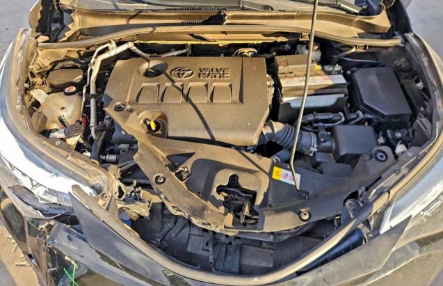 Фото 12 - TOYOTA C-HR