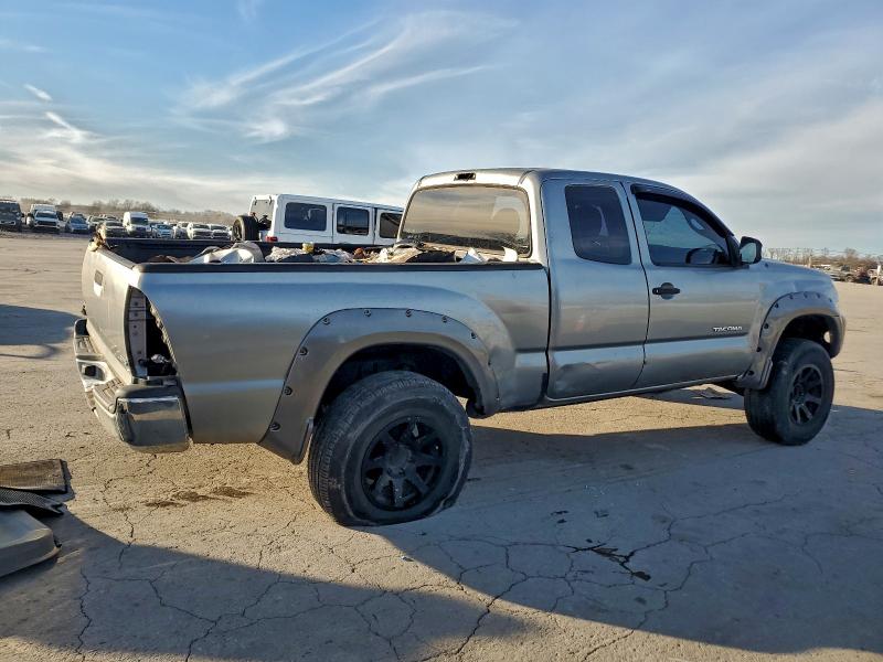 Фото 3 - TOYOTA TACOMA