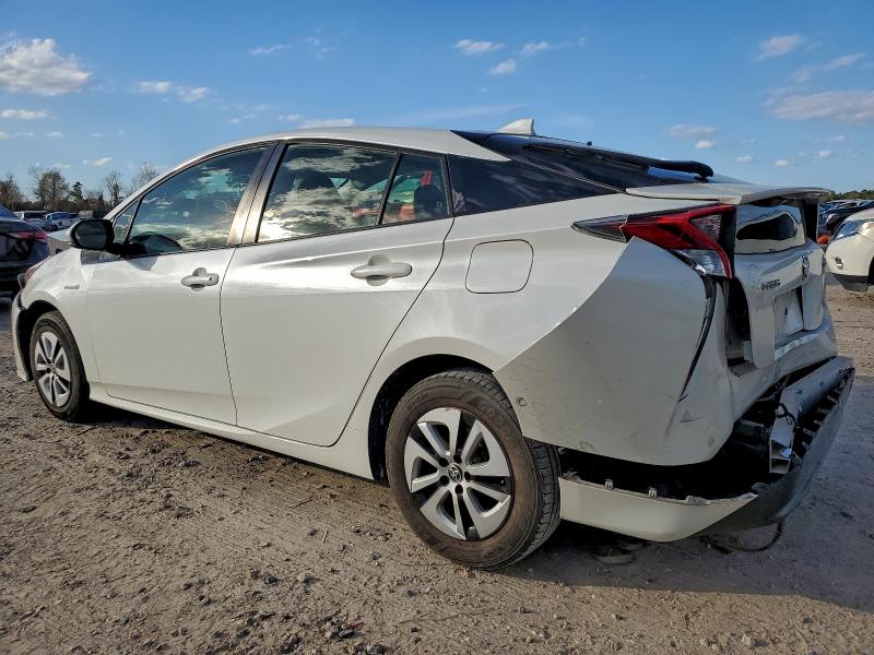 Фото 2 - TOYOTA PRIUS