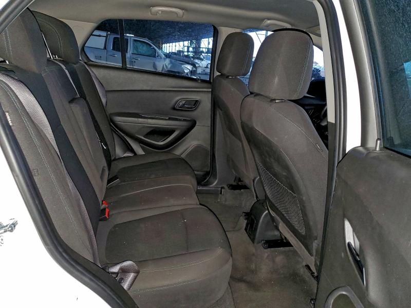 Фото 10 - CHEVROLET TRAX