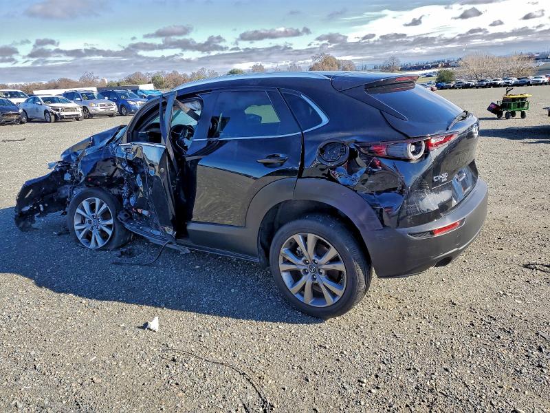 Фото 2 - MAZDA CX30