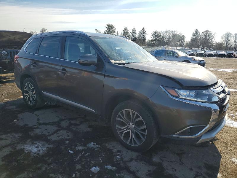 Фото 4 - MITSUBISHI OUTLANDER