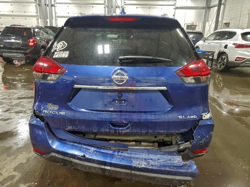 Фото 6 - NISSAN ROGUE