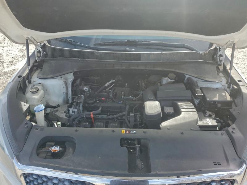 Фото 12 - KIA SORENTO