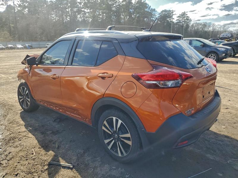 Фото 2 - NISSAN KICKS