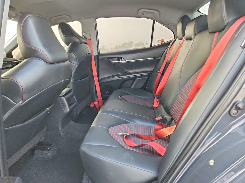 Фото 10 - TOYOTA CAMRY