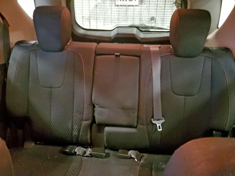 Фото 10 - CHEVROLET EQUINOX