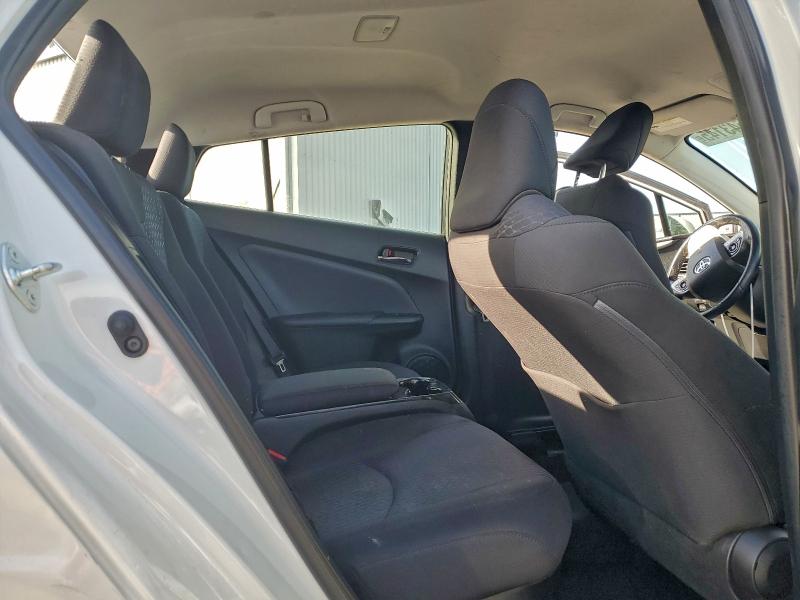 Фото 10 - TOYOTA PRIUS