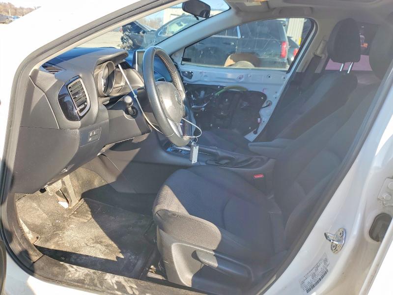 Фото 7 - MAZDA 3