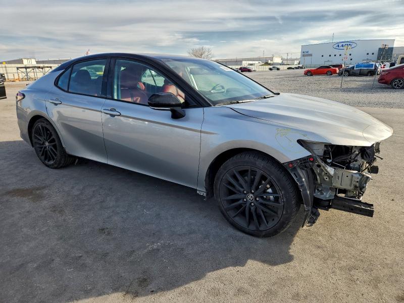 Фото 4 - TOYOTA CAMRY