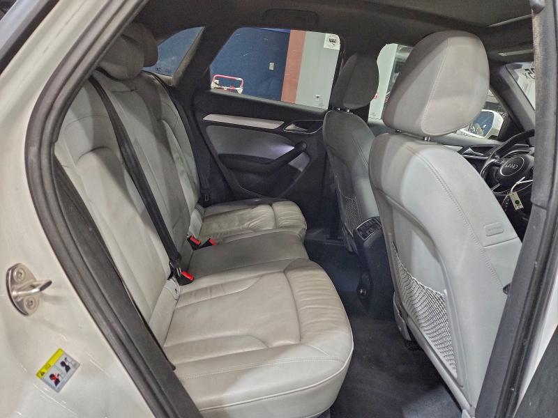 Фото 11 - AUDI Q3