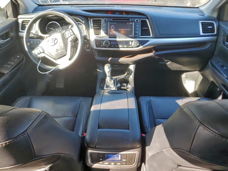 Фото 8 - TOYOTA HIGHLANDER