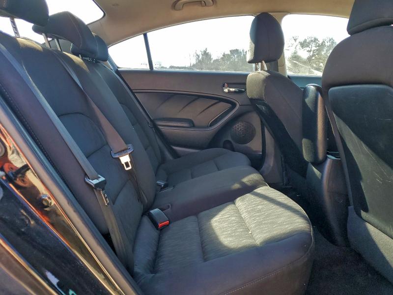 Фото 10 - KIA FORTE