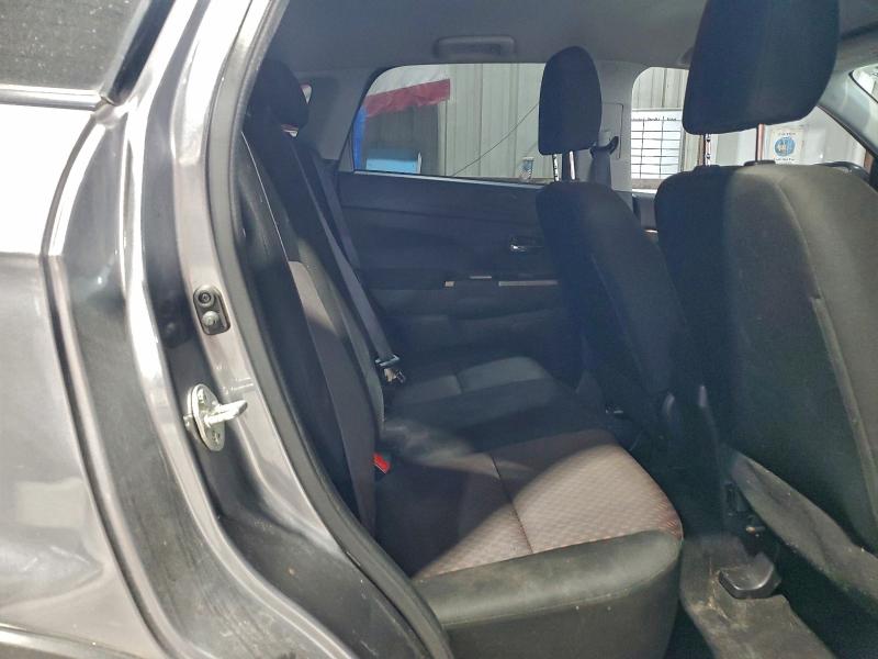 Фото 11 - MITSUBISHI OUTLANDER