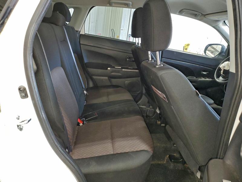 Фото 11 - MITSUBISHI OUTLANDER