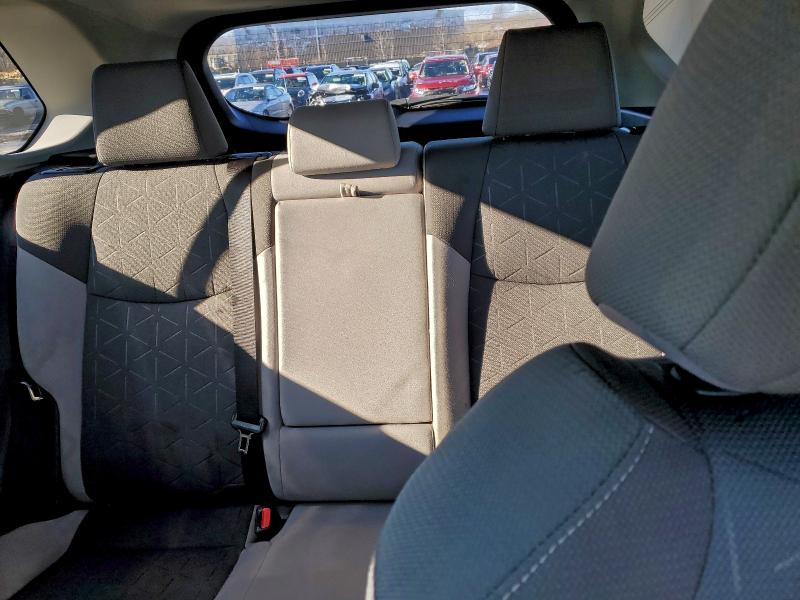 Фото 10 - TOYOTA RAV4