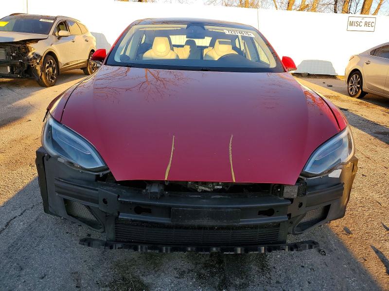 Фото 11 - TESLA MODEL S