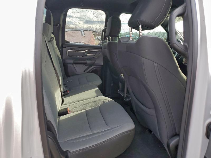 Фото 10 - RAM 1500