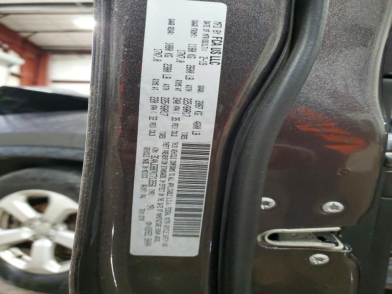 Фото 13 - JEEP COMPASS