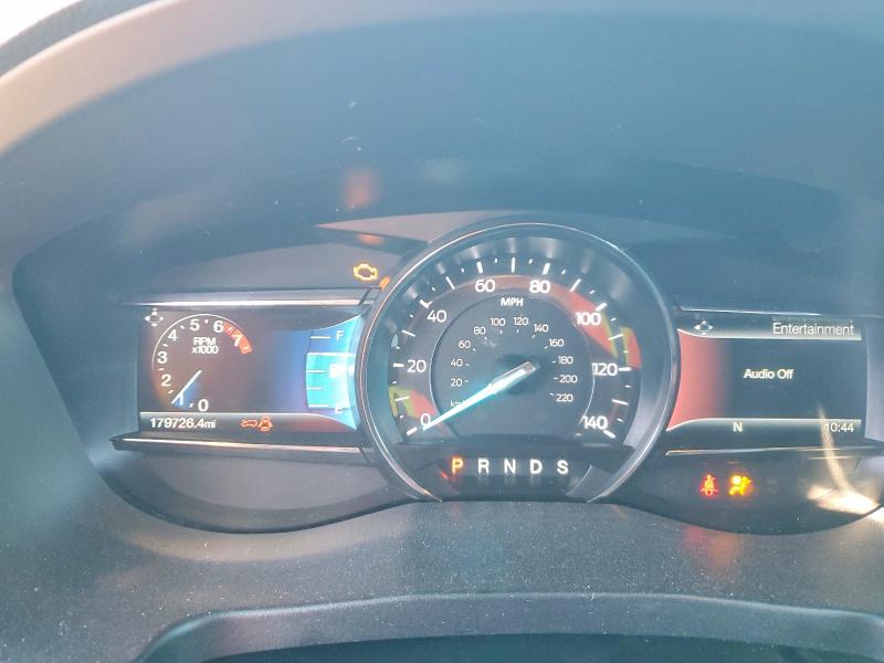 Фото 9 - FORD EXPLORER