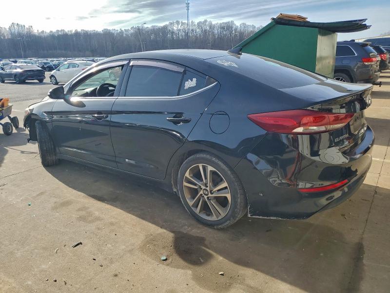 Фото 2 - HYUNDAI ELANTRA