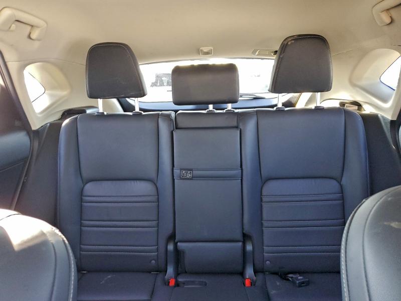 Фото 10 - LEXUS NX